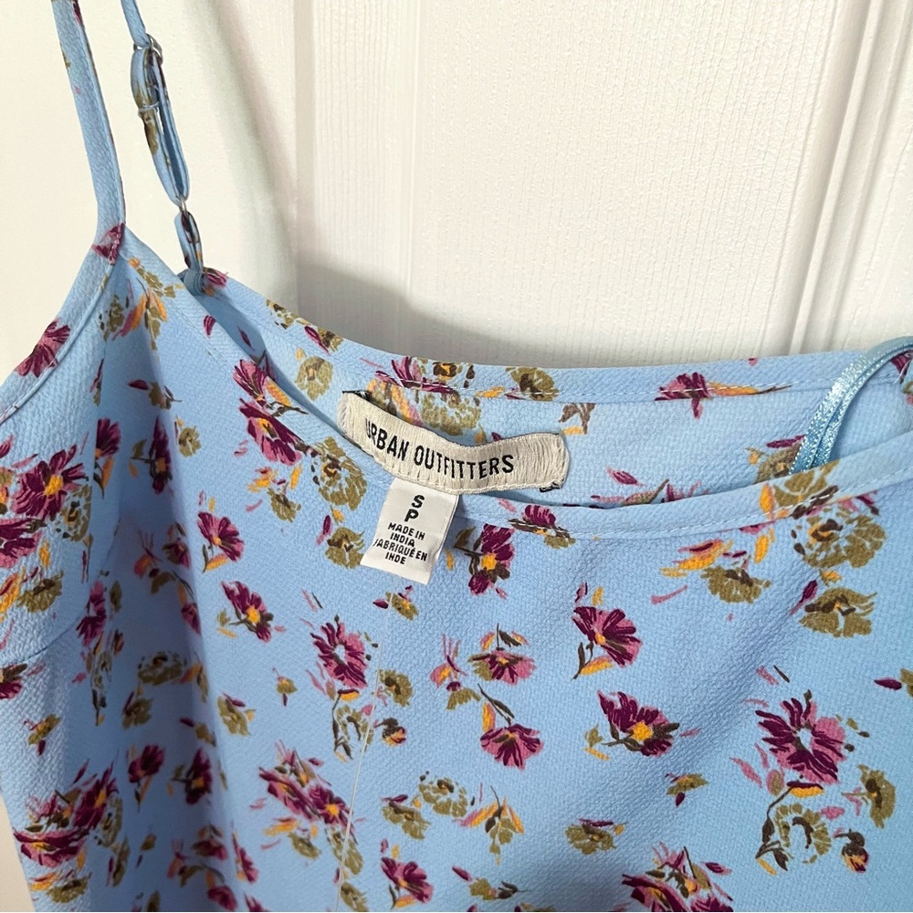 ✧･ﾟnwot uo blue floral dress - Picture 5 of 7